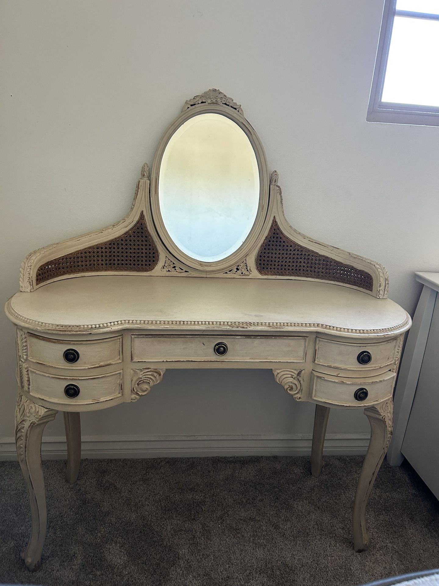 Vanity from Anthropology