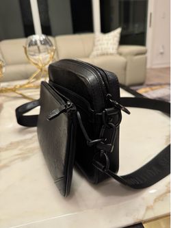 Louis Vuitton men’s Trio Messenger black monogram crossbody bag