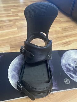 GNU Space Case Snowboard 153cm with Burton Custom Bindings Size L