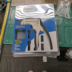 Brake bleeder
