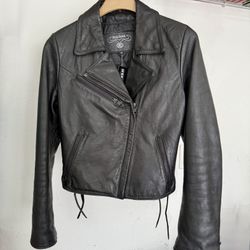 Women’s Vintage Black Leather Jacket. Size 8