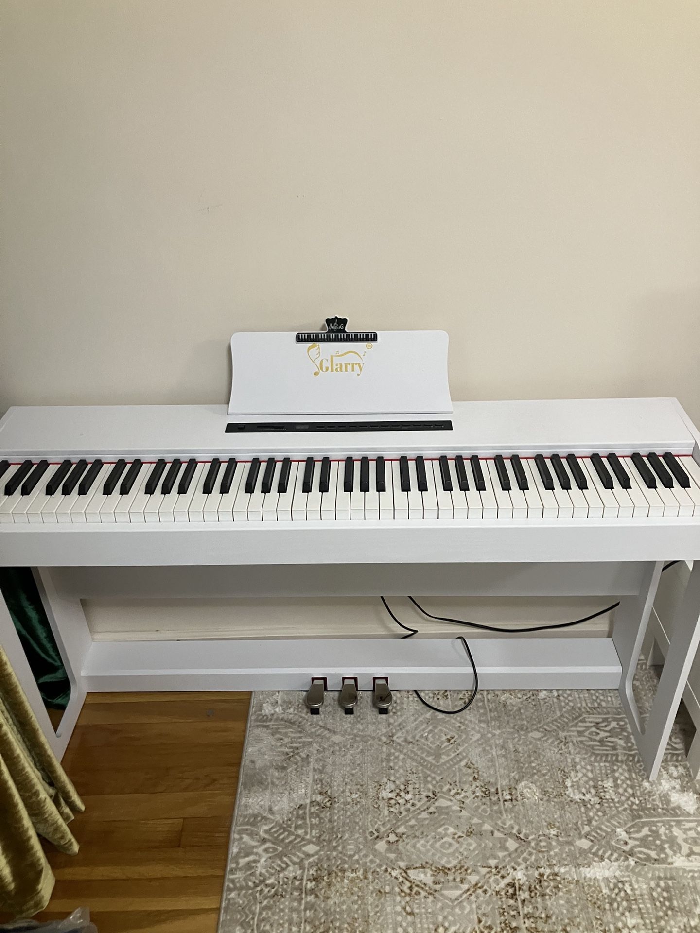 Brand New Electric Piano Barley Used