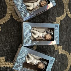 Max Muncy bobble heads Dodgers