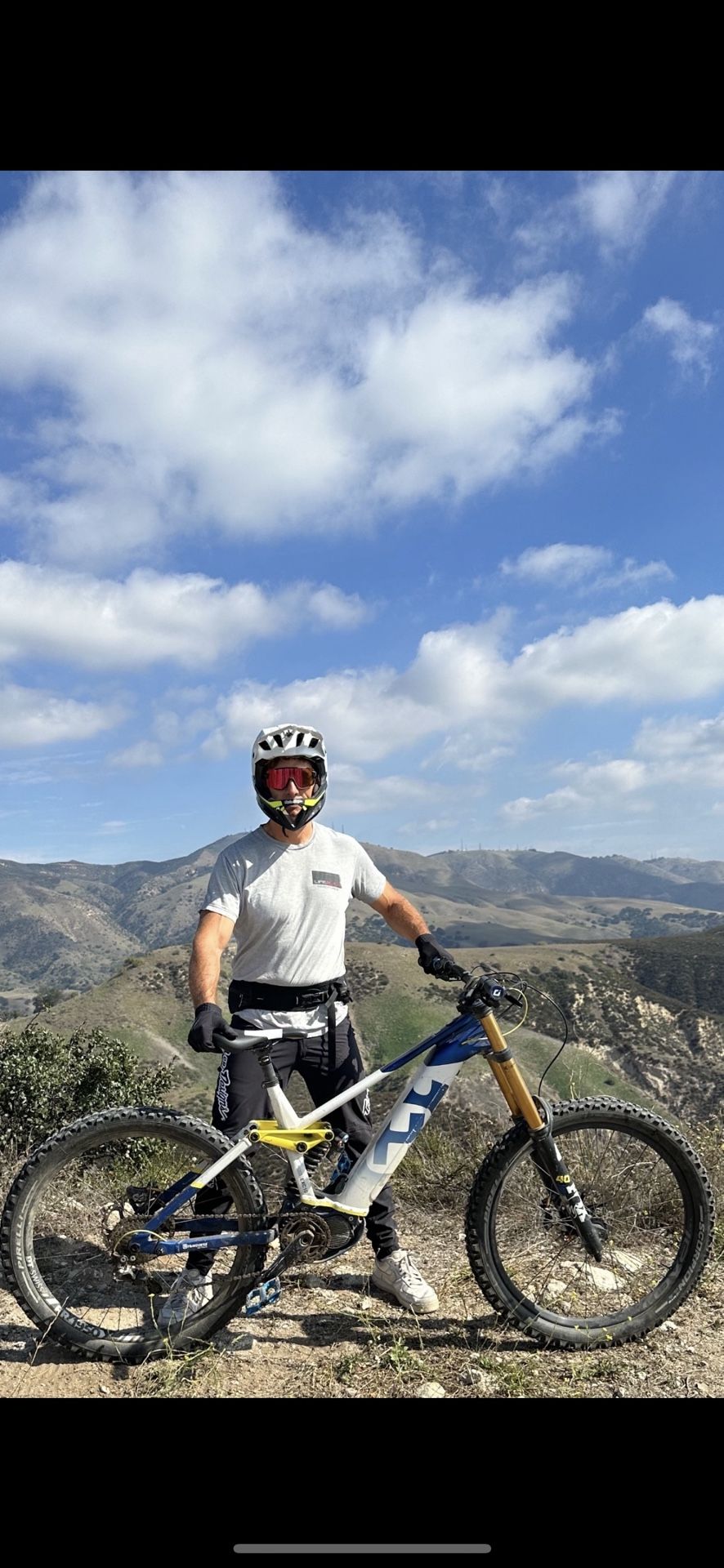 Husqvarna Hard Cross – 200mm Travel, Full 27.5”, Shimano EP8 – $4999 or Best offer