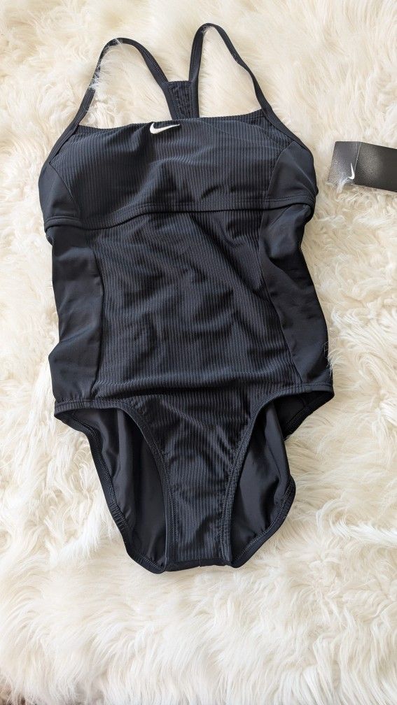 Nike Swimsuit Size M