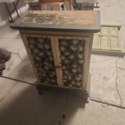 Little Vintage Table