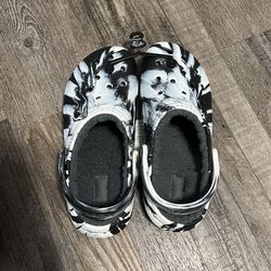 Brand new crocs