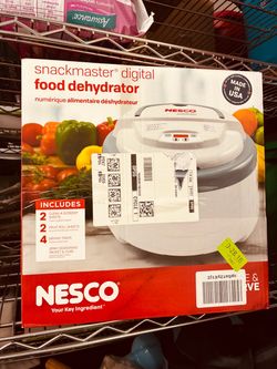 Nesco Snackmaster digital food dehydrator