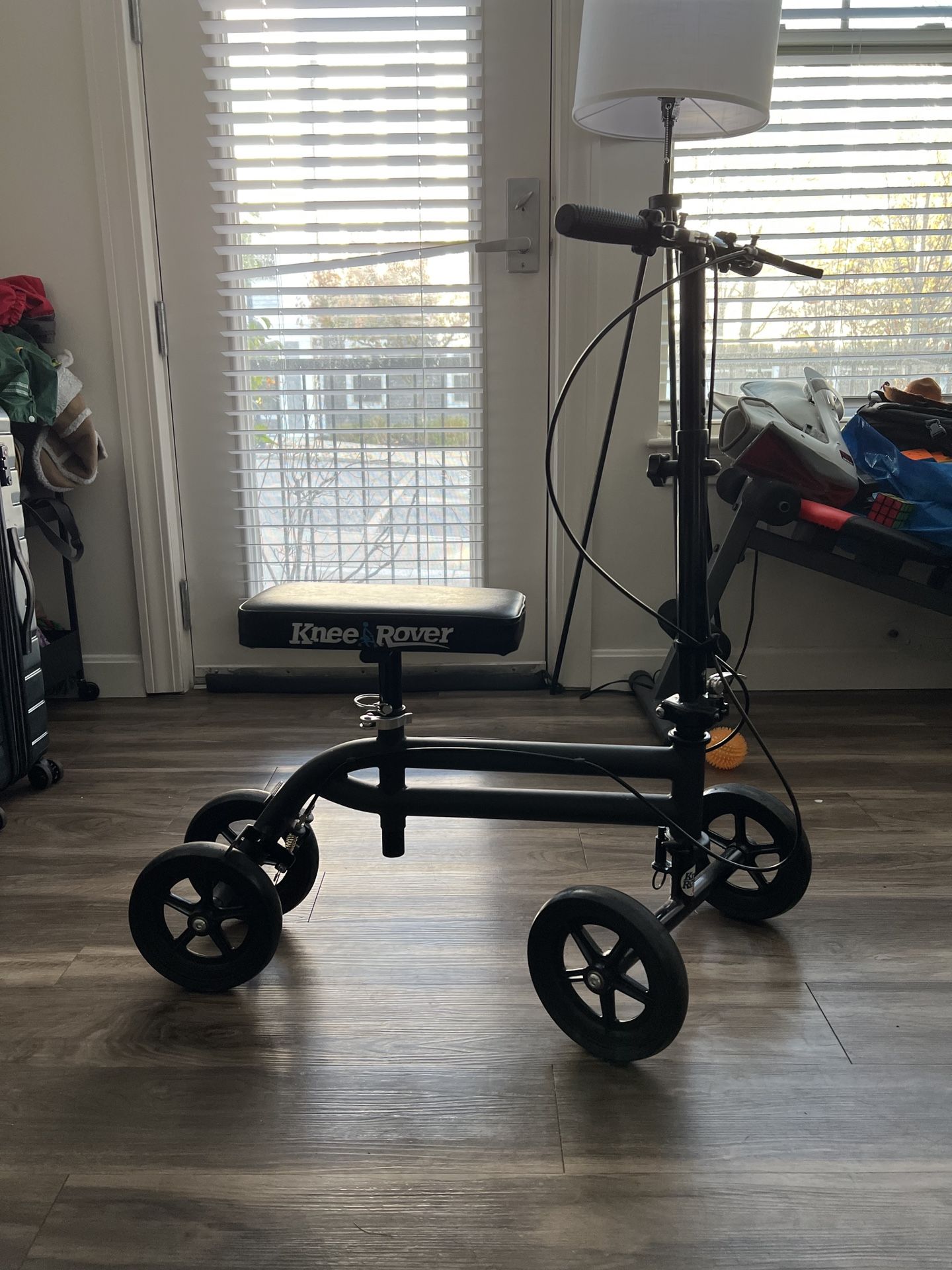 Handicapp Knee Scooter 