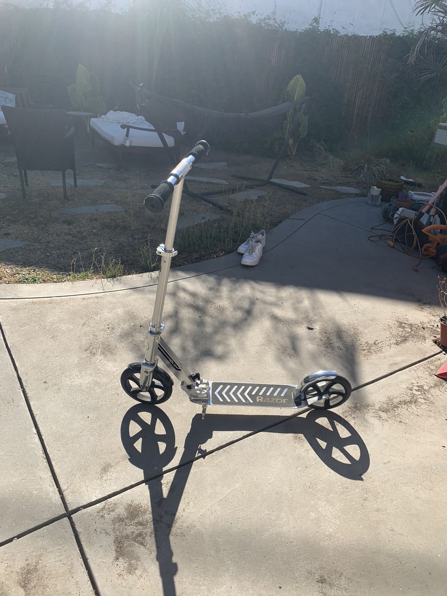 Razor A5 DLX Folding Kick Scooter