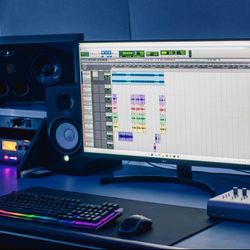 Recording Studio Monthly 