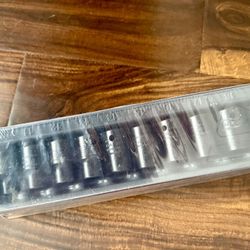 NEW- Snap-on 10 pc 1/2" Drive 6-Point Metric Flank Drive Shallow Impact Socket Set (10–19 mm)