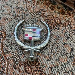 Vantage 70 S Original Cadillac Crest Emblem Hood Ornoment