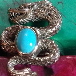 "*RARE*" (SLEEPING BEAUTY) TURQUOISE-  DRAGON MOTIF, STERLING RING. SIZE 7. (R-21942)