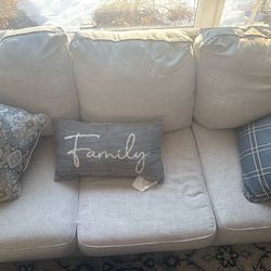 Couch/Loveseat