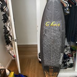5’10 Geforce bat tail short board