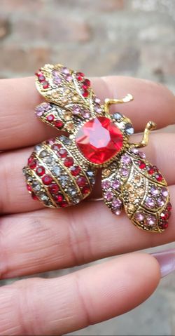 Bee BROOCH