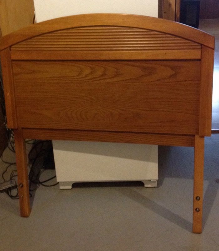 Broyhill twin oak headboard from Talsma furniture.