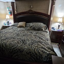 Bedroom set good condition