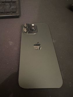 Selling iPhone 16 pro max 256gb black