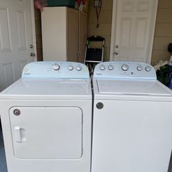 Whirlpool Washer And Dryer Set 