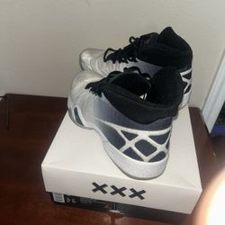 Size 8.5 - Air Jordan 30 (XXX) White Wolf Grey - 
