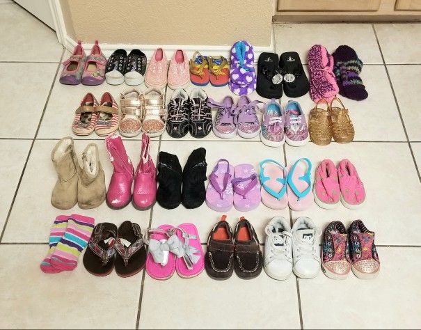 Baby/Toddler/Kids' Books, Clothes/Shoes, Puzzles, etc. - (10 pictures posted)