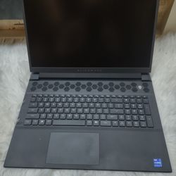 Alienware M18 R2 - RTX 4090 Model