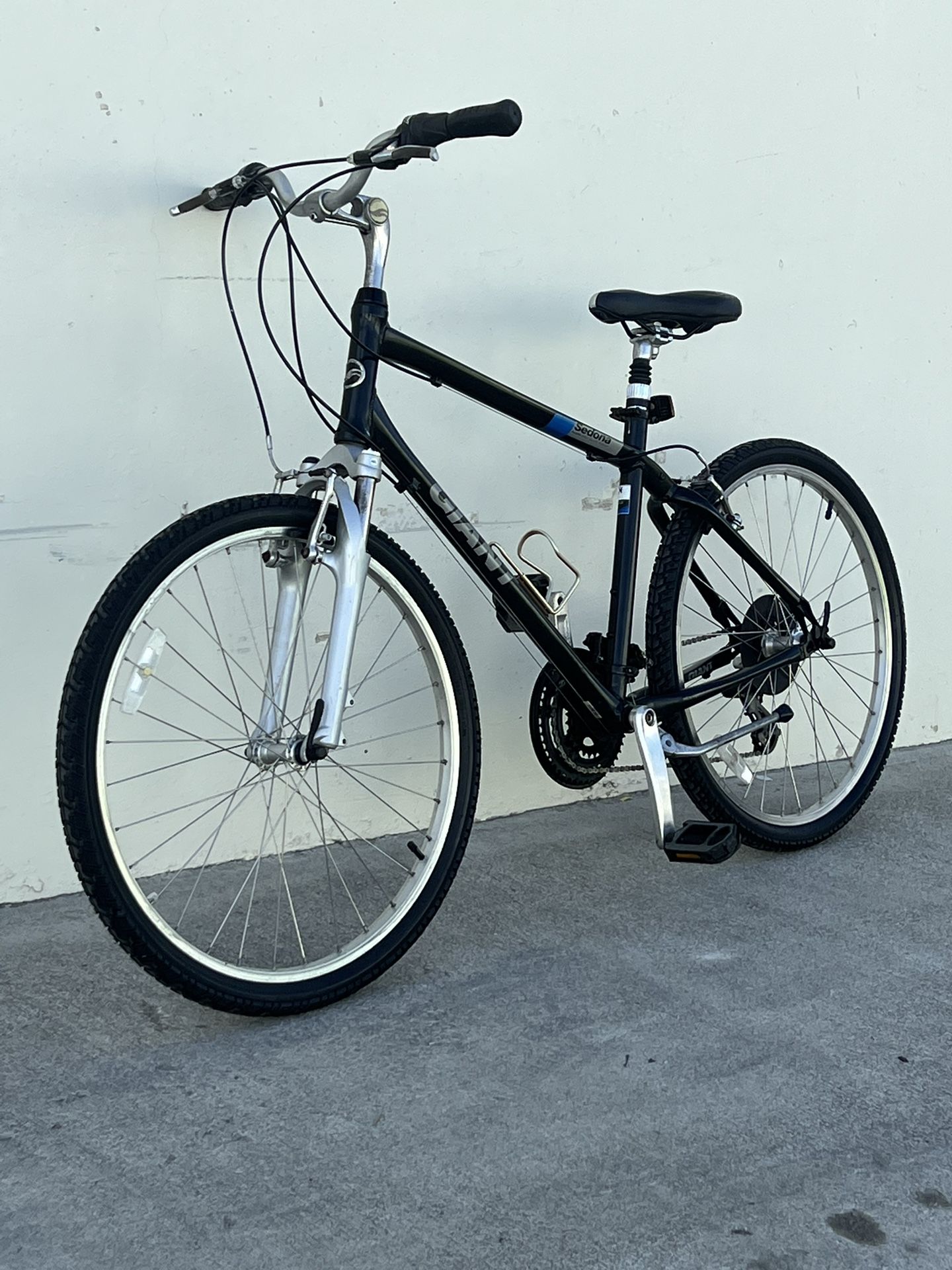 Giant Sedona Aluminum Frame Mountain Bike 