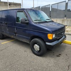 2005 Ford Econoline