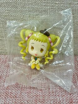 Yes! Pretty Cure 5 GoGo × Sanrio Characters Gachapon