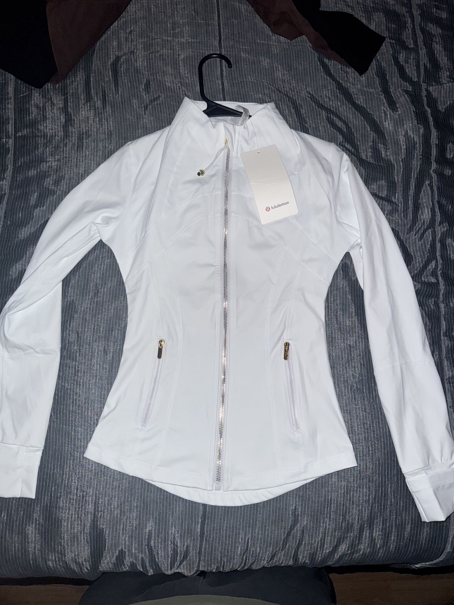 White Gold Zipper Define Jacket Size 4