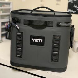 Yeti Hopper Flip Cooler 