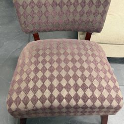 Hasn’t Even Been Cleaned Yet , (preowned)Diamond Pattern  Vintage Chair , The Seat Is Much Fatter  Than The Back Piece 