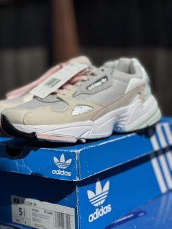 Adidas Falcon Shoes Women Size 5 1/2 WIDE
