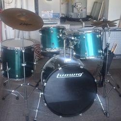 DRUM SET