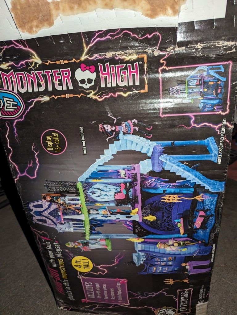 Monster High Freaky Fusions Catacombs NEW,OOB $250