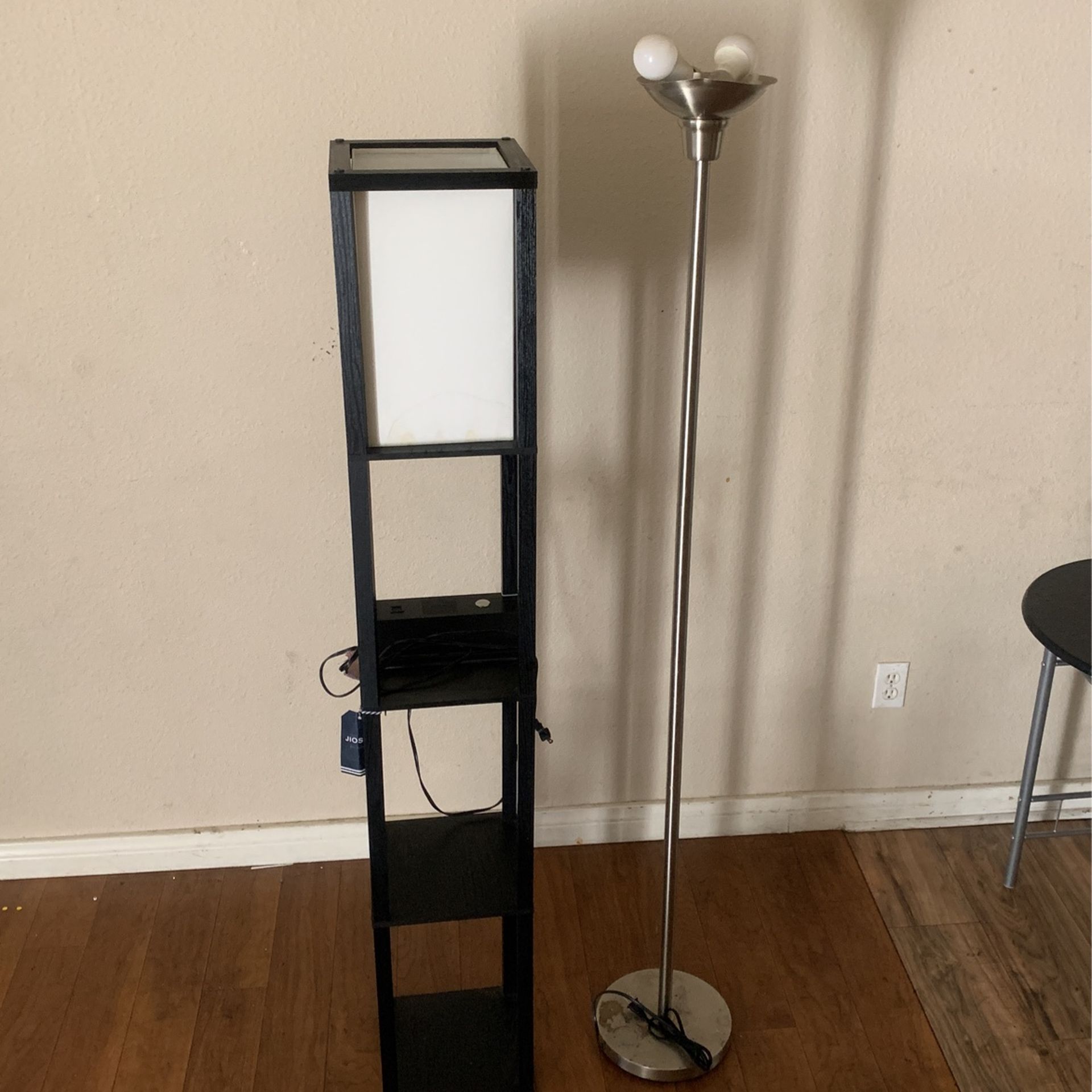 Lamp with USB Outlets And Speaker