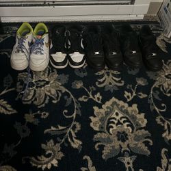 4 Pairs Of Nike Shoes 