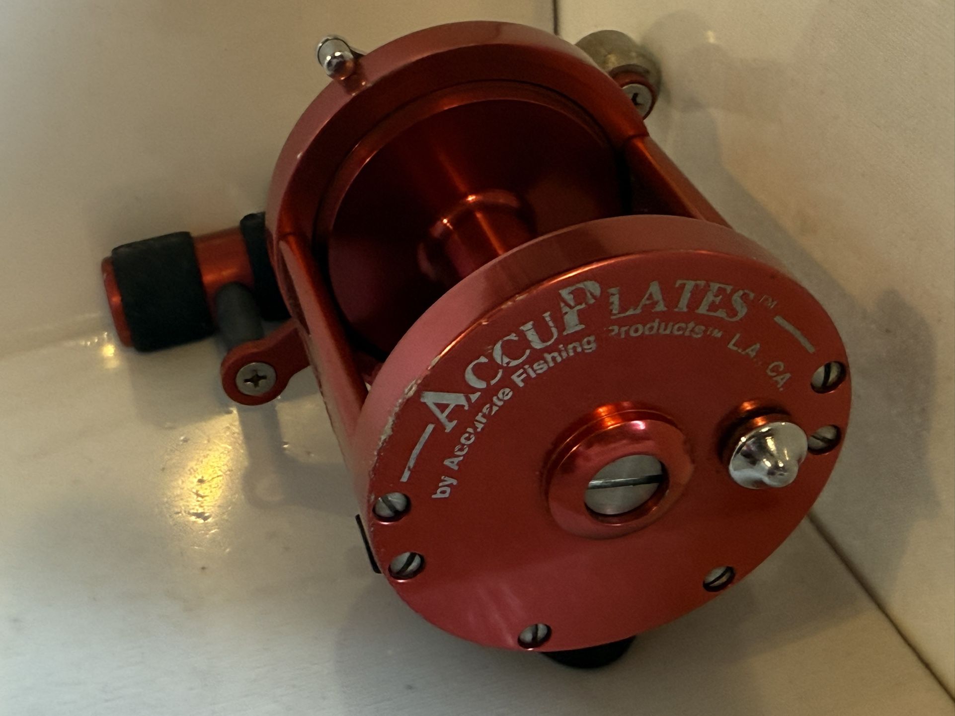Accuplates Tiburon Conversion Saltwater Fishing Reel (Right Hand)