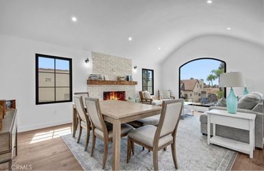 Dining Table & Chairs Set