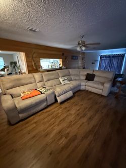 Sectional recliner sofa