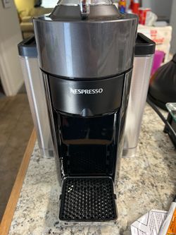 Nesspresso Vertuo DeLonghi and pod storage