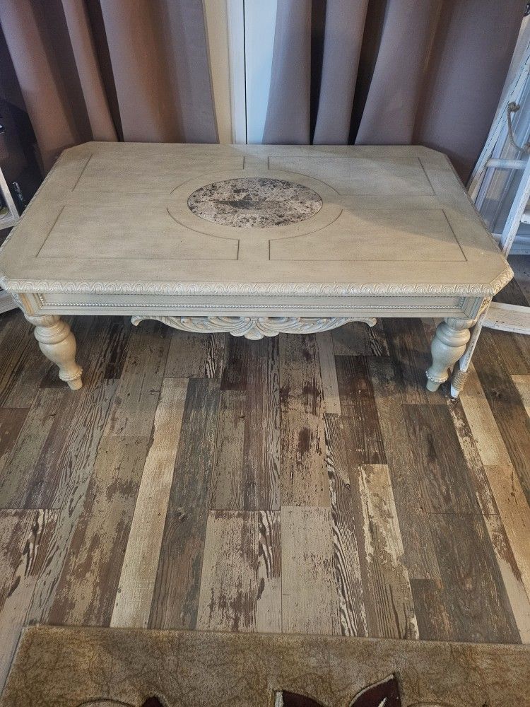 4 Great Living Room Pieces