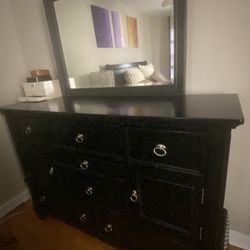 Black Bedroom Dresser with mirror