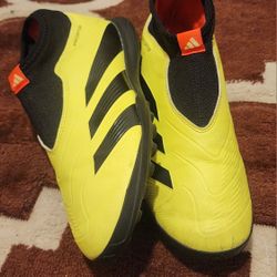 Adidas Predators Laceless Turf Soccer Cleates (Lightly Used)