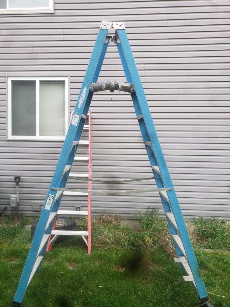 8 Ft Double Sided Platform Ladder