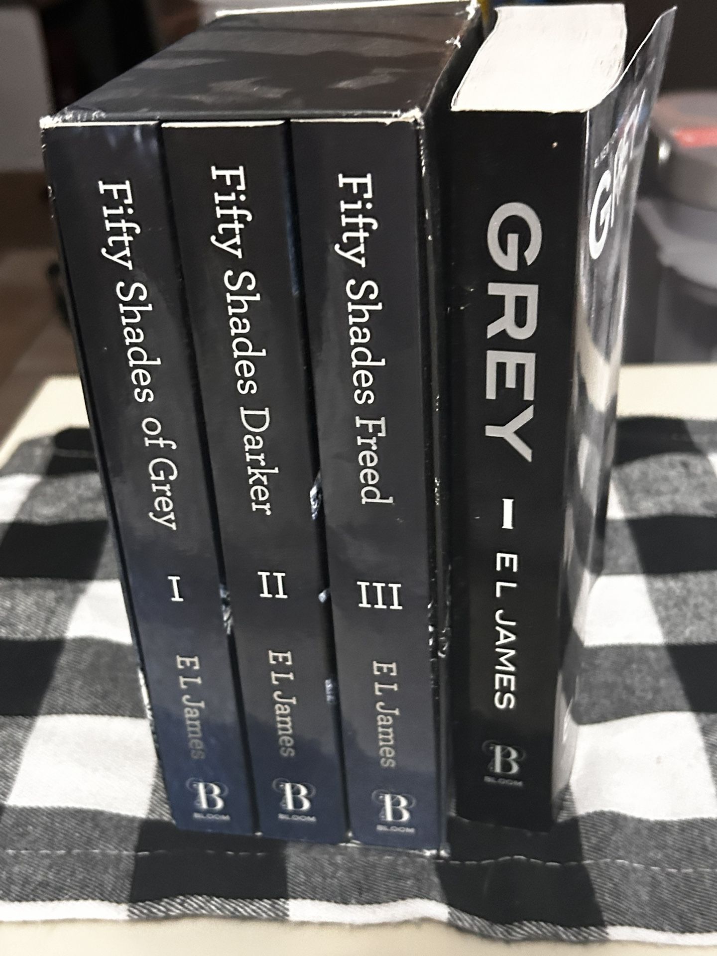 Fifty Shades Of Grey Paperback Set
