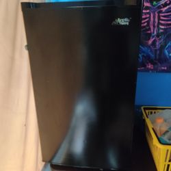 Arctic King Mini Fridge