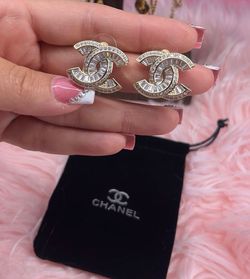 New 18k stainless steel gold comes with dust bag
